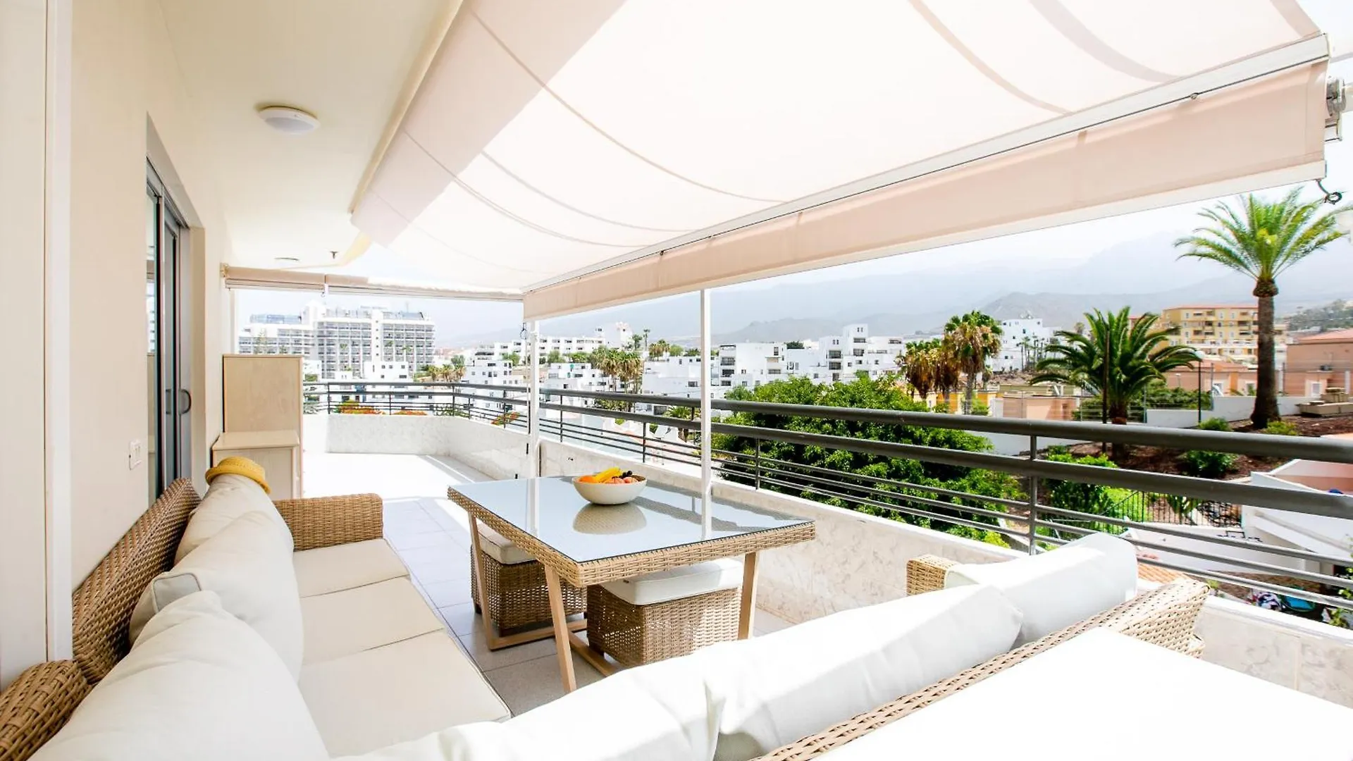 Fabulous New 2 Bedroom Apartment In Costa Adeje Espanha